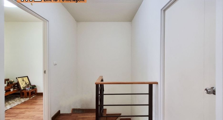 Casa adosada en venta de 3 habitaciones en Suan Luang, Bangkok