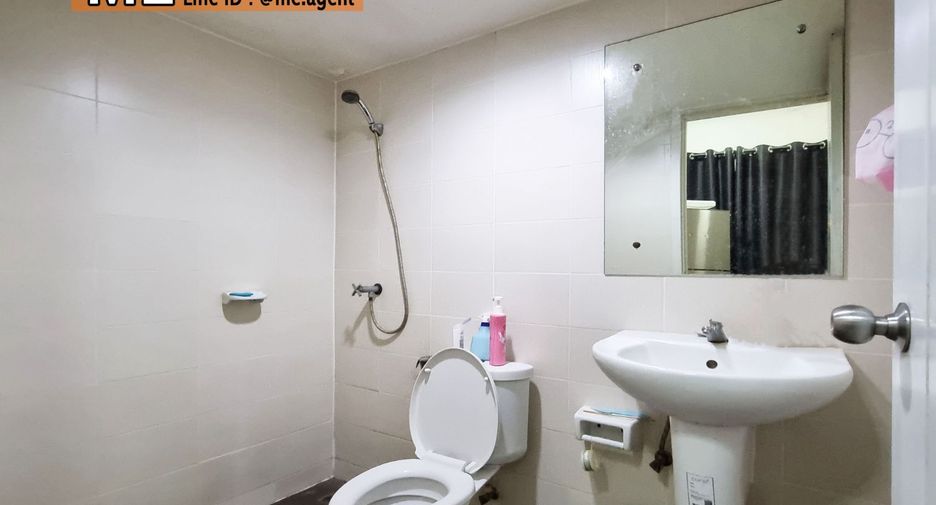 Casa adosada en venta de 3 habitaciones en Suan Luang, Bangkok