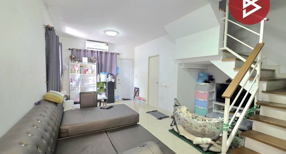 For sale 2 bedrooms townhouse in Si Racha, Chonburi