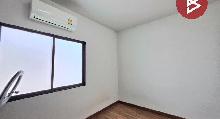For sale 2 bedrooms townhouse in Si Racha, Chonburi