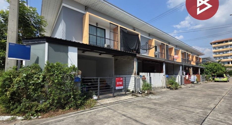 For sale 2 bedrooms townhouse in Si Racha, Chonburi