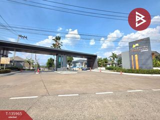 出售 2 卧室 联排别墅 在 Si Racha, Chon Buri