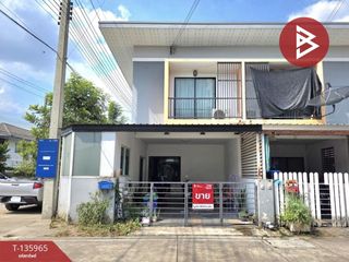 出售 2 卧室 联排别墅 在 Si Racha, Chon Buri