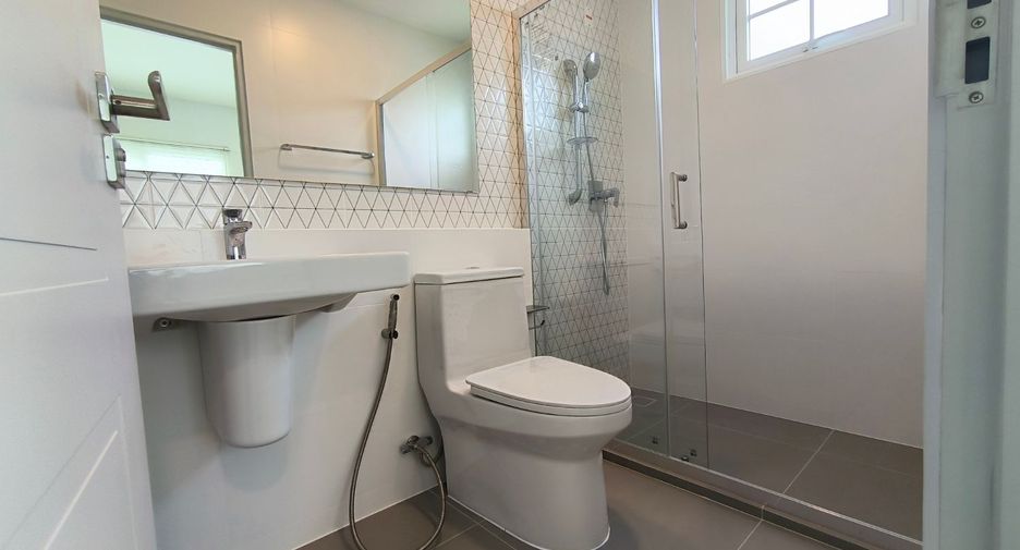 For rent 3 bedrooms house in Bang Phli, Samut Prakan