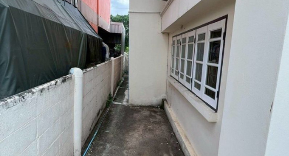 For sale 3 bedrooms house in Khlong Luang, Pathum Thani