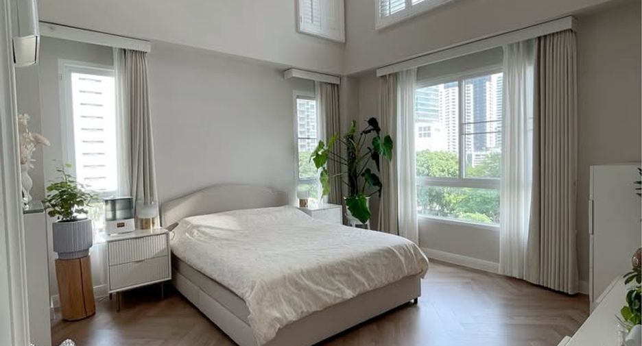 For rent and for sale 3 bedrooms condo in Watthana, Bangkok