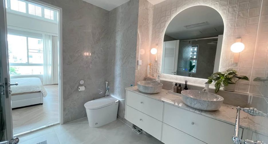 For rent and for sale 3 bedrooms condo in Watthana, Bangkok