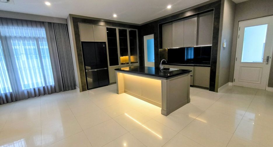 À louer 4 chambres maison à Bang Phli, Samut Prakan