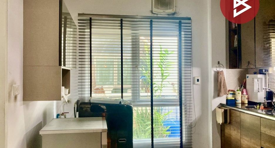 Haus zum Kauf mit 4 Zimmer in Bang Bua Thong, Nonthaburi
