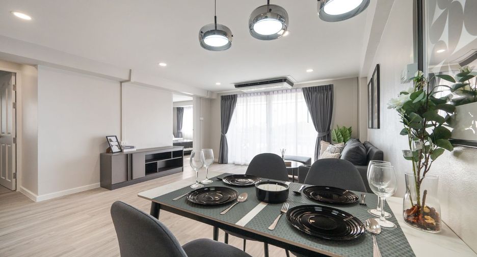 Condo en venta de 2 habitaciones en Bang Na, Bangkok