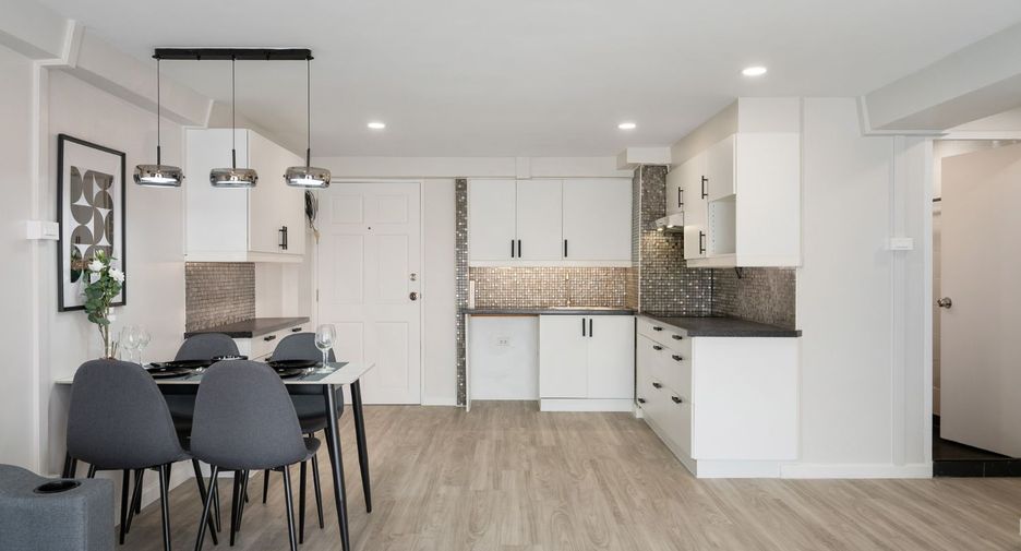Condo en venta de 2 habitaciones en Bang Na, Bangkok