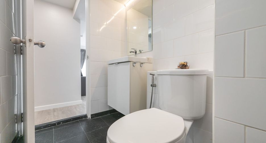 Condo en venta de 2 habitaciones en Bang Na, Bangkok