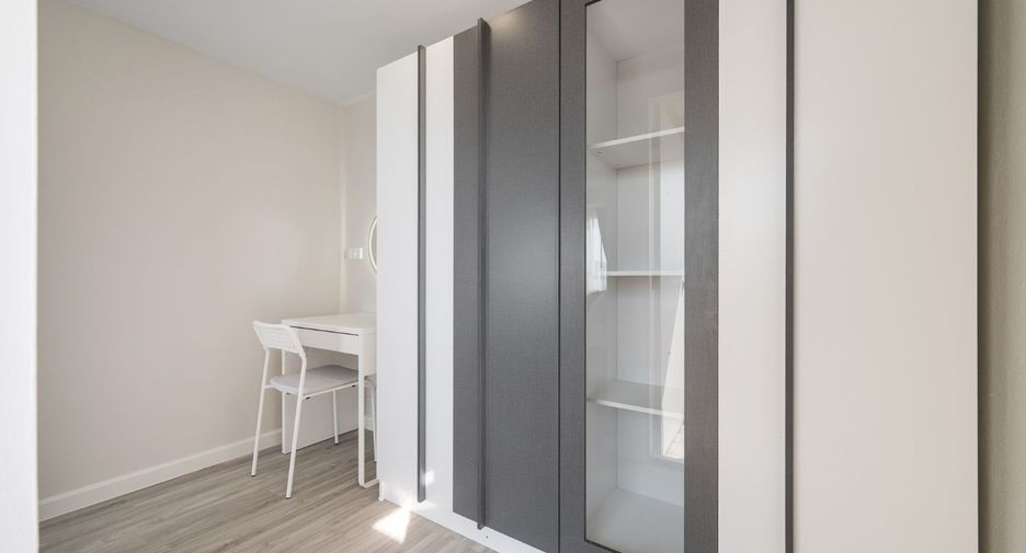 Condo en venta de 2 habitaciones en Bang Na, Bangkok