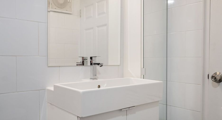 Condo en venta de 2 habitaciones en Bang Na, Bangkok