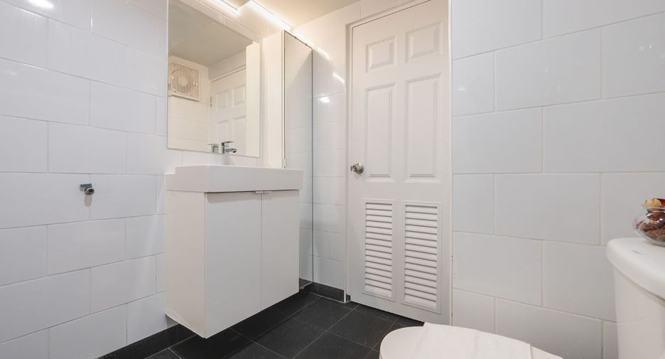 Condo en venta de 2 habitaciones en Bang Na, Bangkok