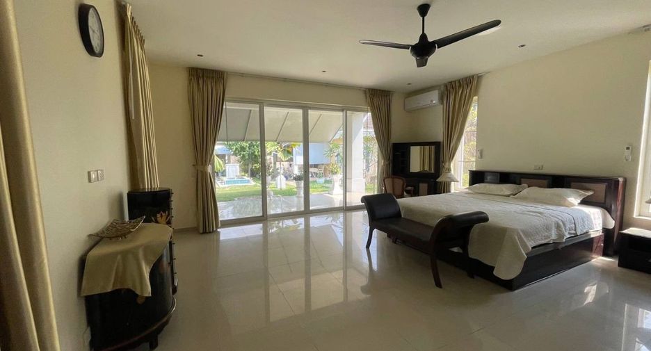 For rent 5 bedrooms villa in Bang Lamung, Chonburi