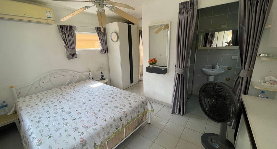 For rent 5 bedrooms villa in Bang Lamung, Chonburi