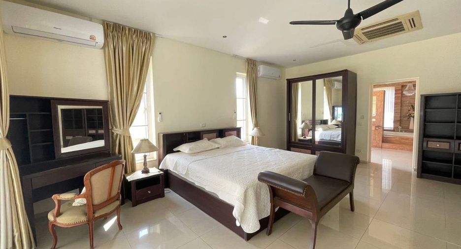 For rent 5 bedrooms villa in Bang Lamung, Chonburi