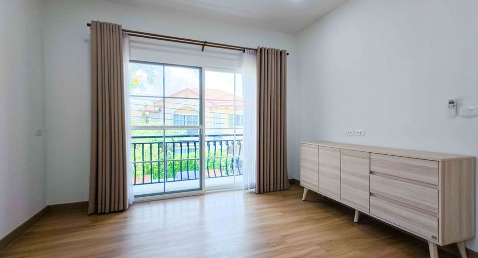 À vendre 4 chambres maison à Bang Khae, Bangkok