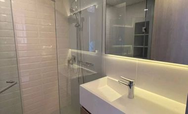 Продажа 1 кровать кондо в Пхра Кханонг, Бангкок