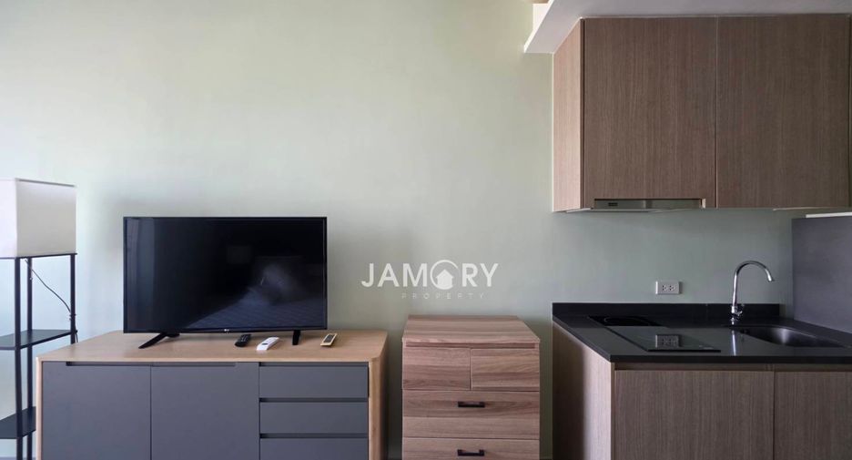 For rent studio condo in Pratumnak, Pattaya