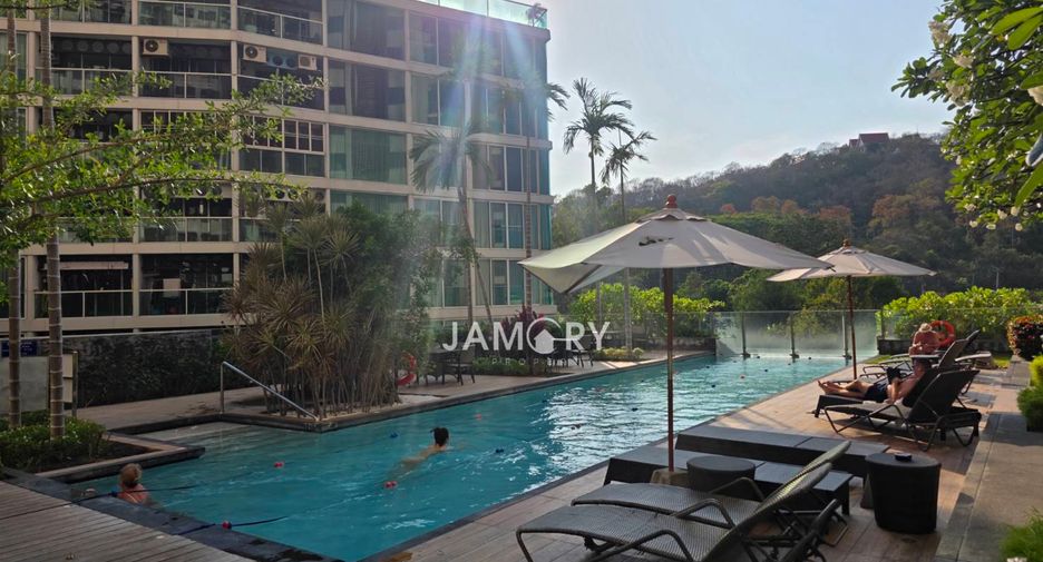 For rent studio condo in Pratumnak, Pattaya