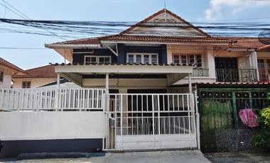 Reihenhaus zur Miete und zum Kauf mit 3 Zimmer in Khlong Luang, Pathum Thani