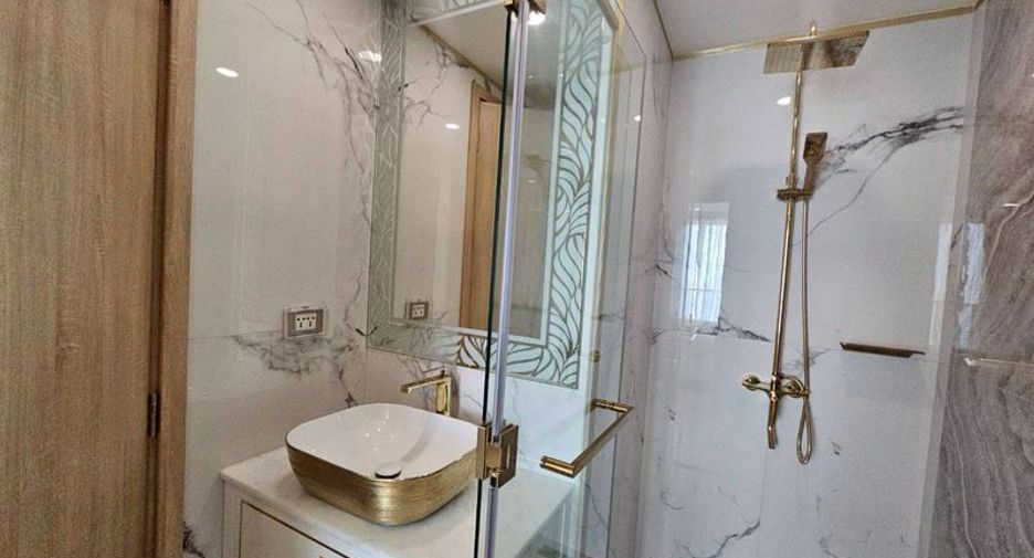 Condo en alquiler de 2 habitaciones en Bang Lamung, Chonburi
