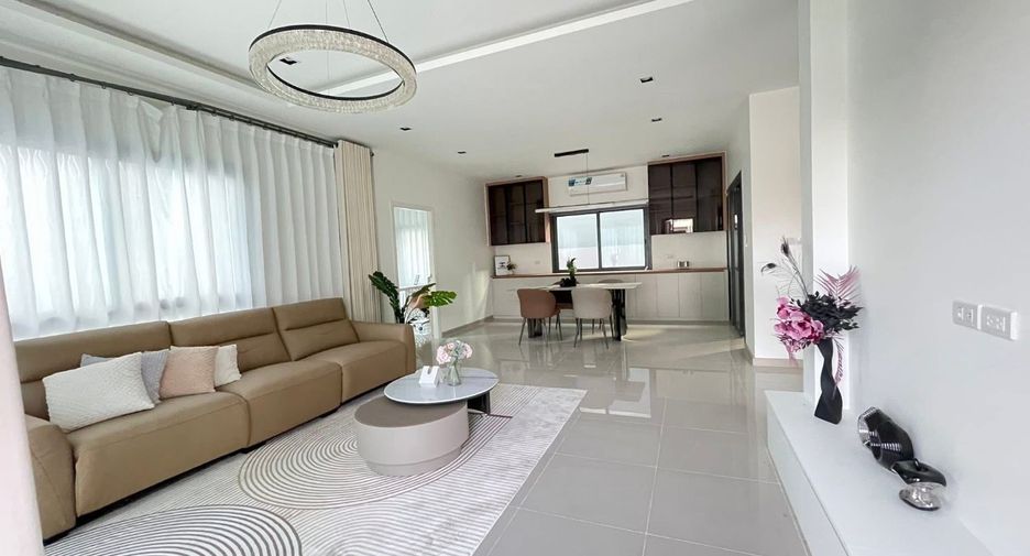 For rent 4 bedrooms house in Bang Lamung, Chonburi