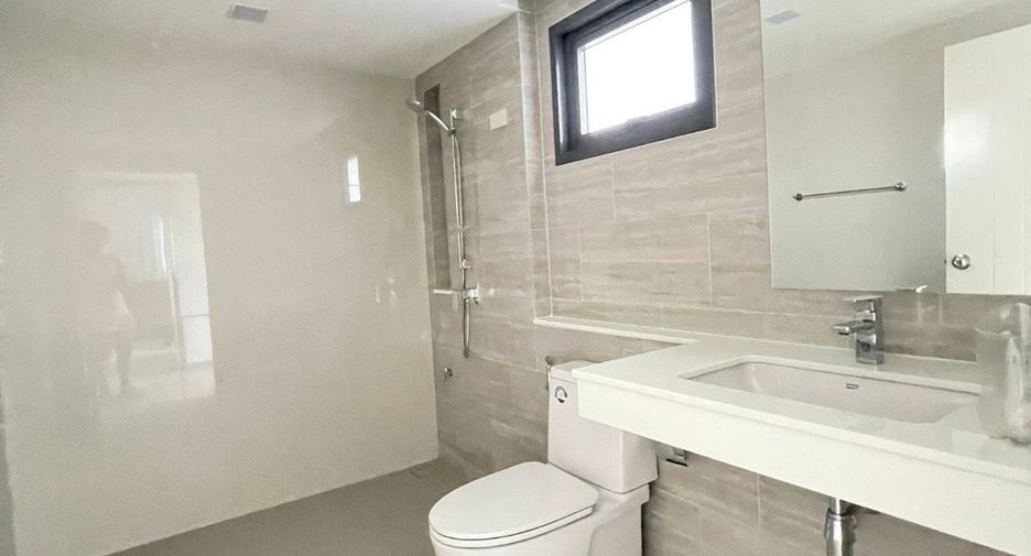 For rent 4 bedrooms house in Bang Lamung, Chonburi