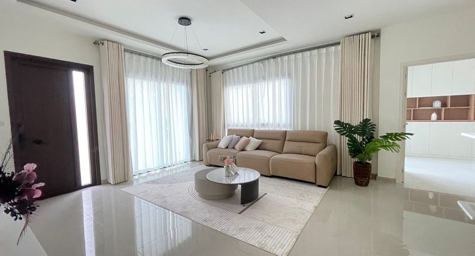 For rent 4 bedrooms house in Bang Lamung, Chonburi