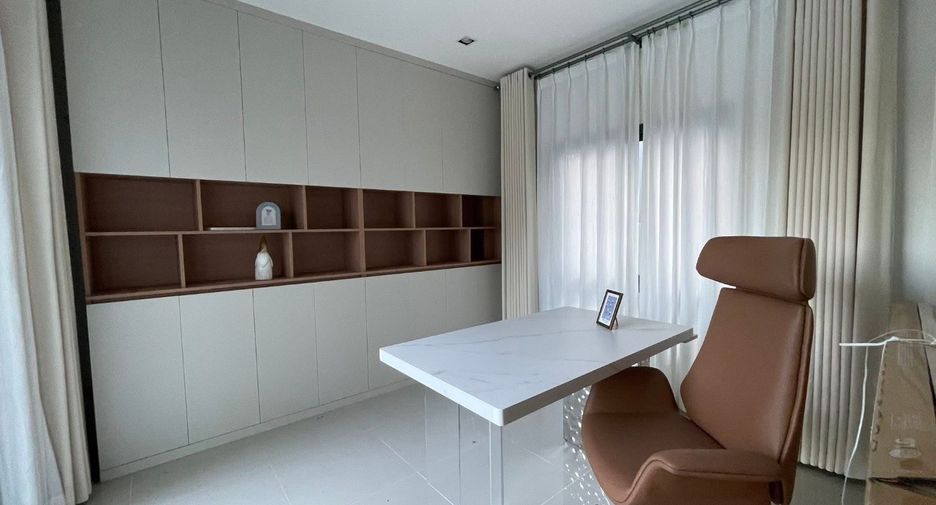 For rent 4 bedrooms house in Bang Lamung, Chonburi