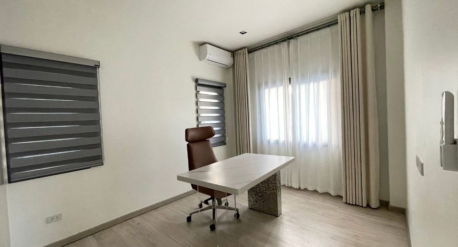 For rent 4 bedrooms house in Bang Lamung, Chonburi