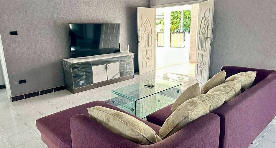 For rent 5 bedrooms villa in Bang Lamung, Chonburi