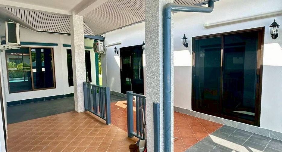 For rent 5 bedrooms villa in Bang Lamung, Chonburi