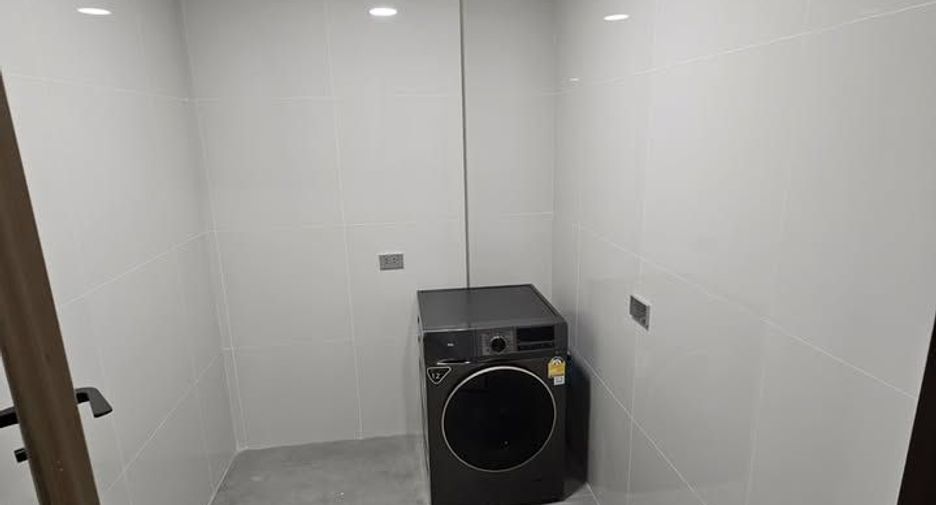 Wohnung zur Miete und zum Kauf mit 3 Zimmer in Khlong Toei, Bangkok