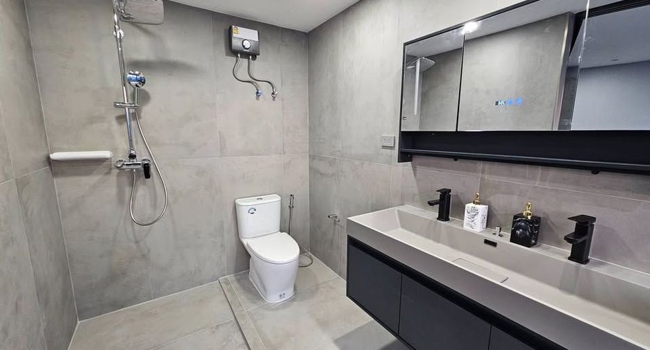Wohnung zur Miete und zum Kauf mit 3 Zimmer in Khlong Toei, Bangkok
