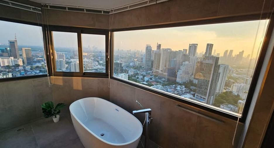 Wohnung zur Miete und zum Kauf mit 3 Zimmer in Khlong Toei, Bangkok