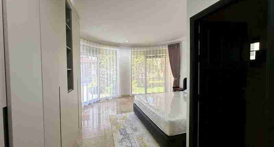 À vendre 5 chambres villa à Bang Lamung, Chonburi