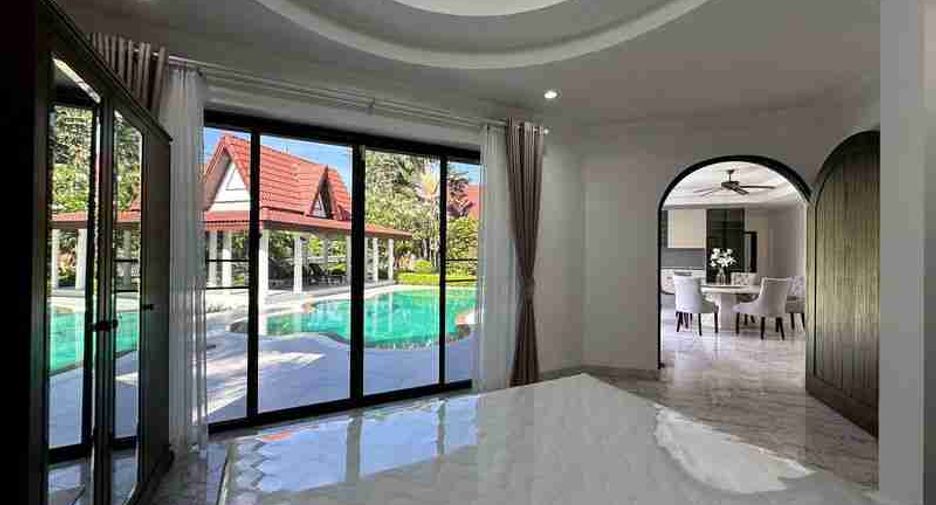À vendre 5 chambres villa à Bang Lamung, Chonburi