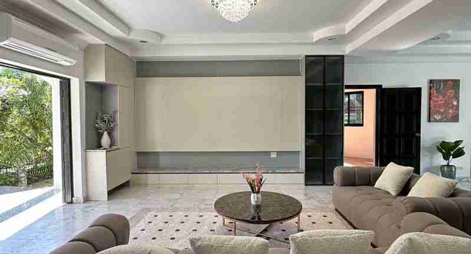 À vendre 5 chambres villa à Bang Lamung, Chonburi