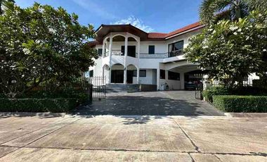 À vendre 5 chambres villa à Bang Lamung, Chonburi