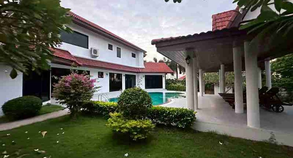 À vendre 5 chambres villa à Bang Lamung, Chonburi