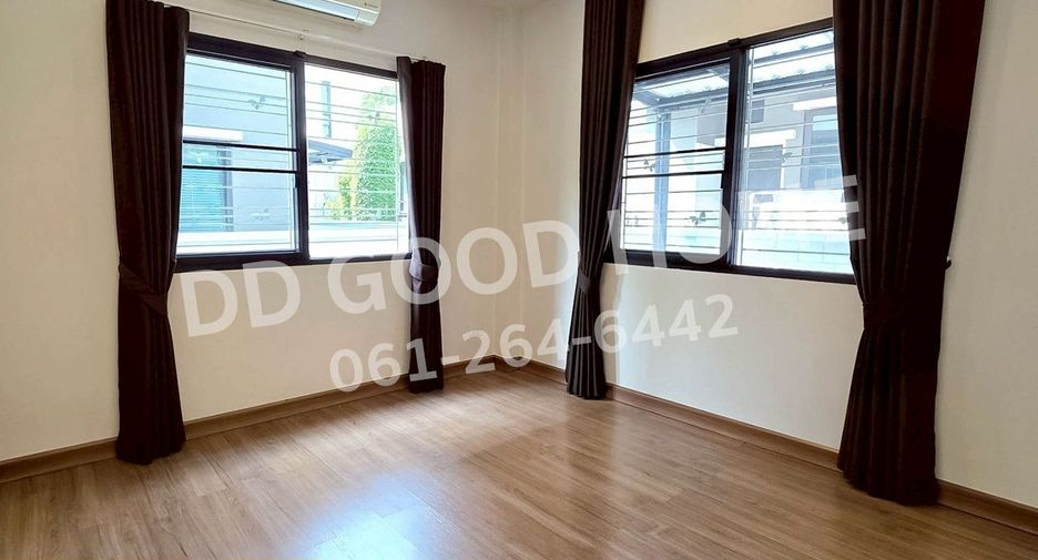 Casa en venta de 4 habitaciones en Phra Pradaeng, Samut Prakan