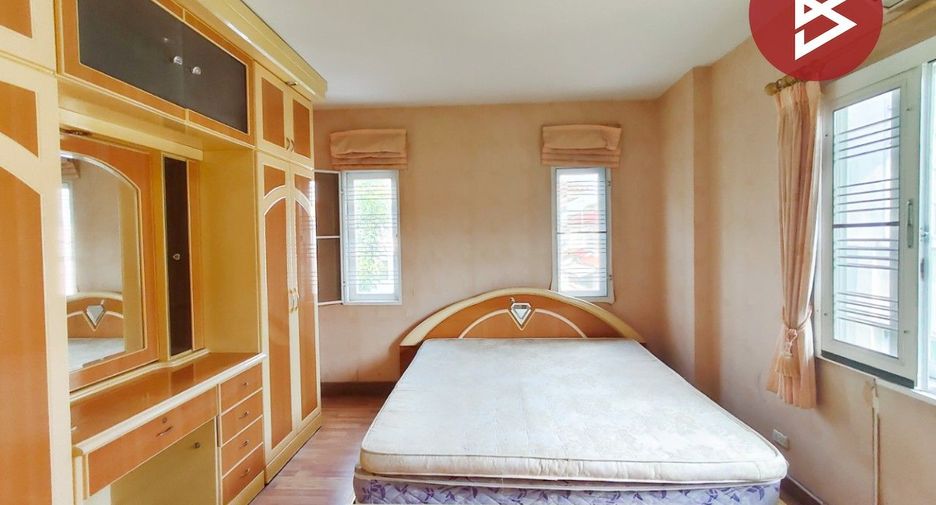 For sale 3 bedrooms house in Bang Bon, Bangkok