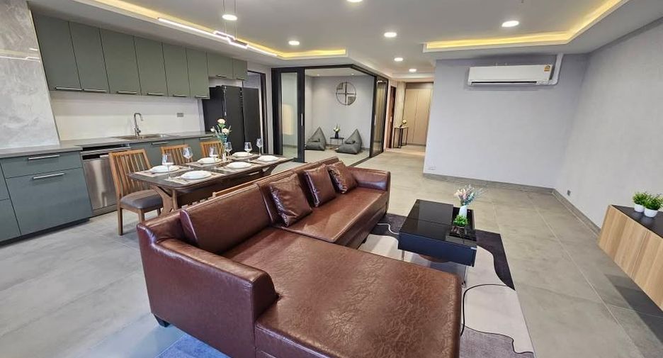 For rent そして for sale 3 ベッドルーム condo in Khlong Toei, Bangkok