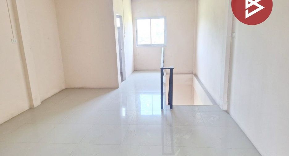 À vendre 2 chambres local commercial à Mueang Nakhon Nayok, Nakhon Nayok