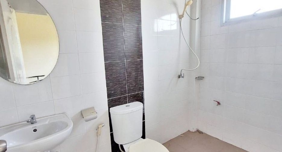À vendre 2 chambres local commercial à Mueang Nakhon Nayok, Nakhon Nayok