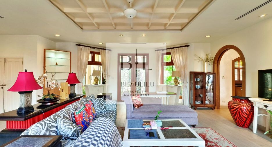 Casa en venta de 4 habitaciones en Sattahip, Chonburi