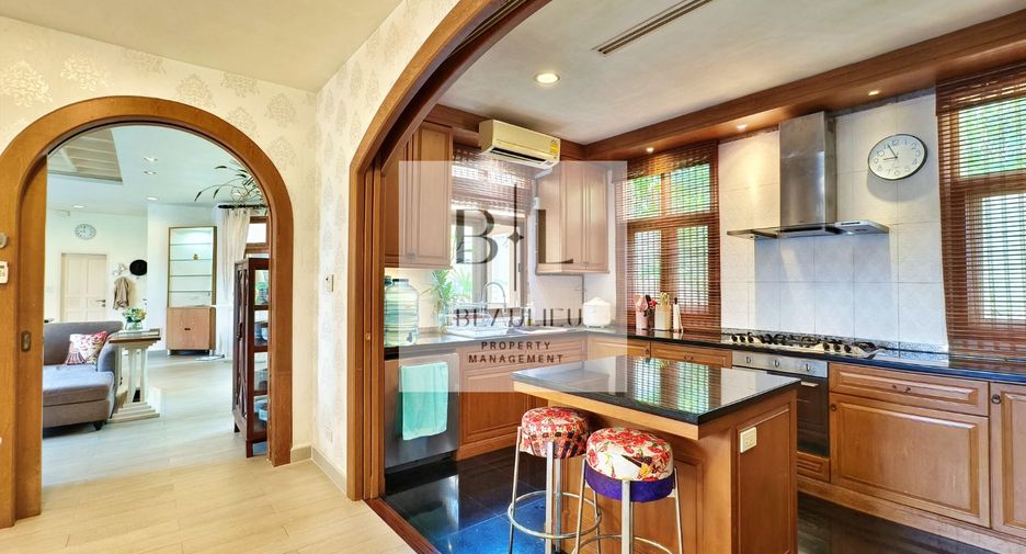 Casa en venta de 4 habitaciones en Sattahip, Chonburi